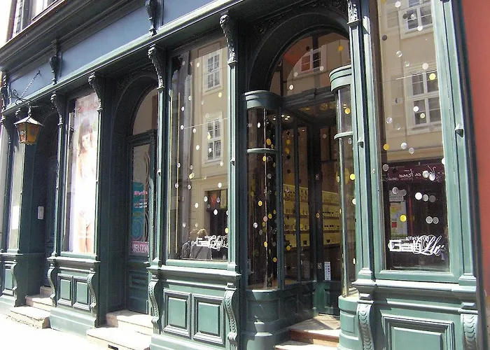 Nicholas Studio