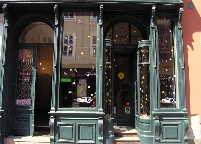 Nicholas Studio